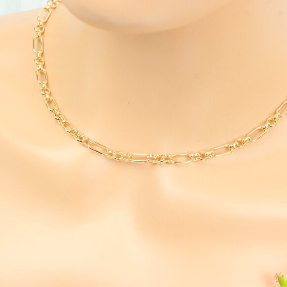 "Minimalist & Elegant Necklace Chain – Perfect for Women & Girls | UNVRC1528 - Picture 3 of 10